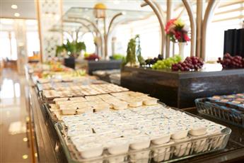 Ilkbal Deluxe Hotel 4*