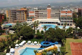 Insula Resort & Spa