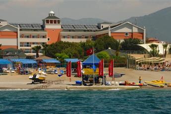 Insula Resort & Spa
