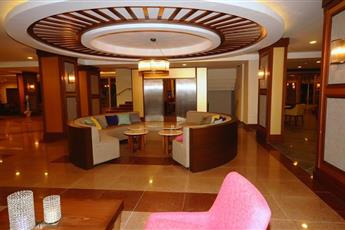 Insula Resort & Spa