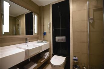 Insula Resort & Spa