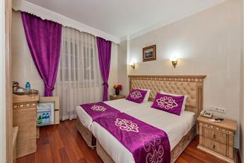Istanbul Holiday Hotel 3*