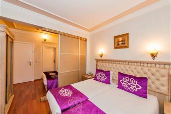 Istanbul Holiday Hotel 3*