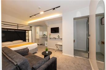 Istanbul Holiday Hotel