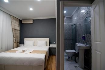 Istanbul Palace Hotel 3*