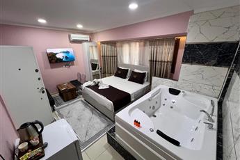 Istanbul Palace Hotel 3*