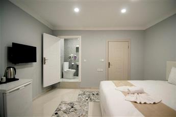 Istanbul Palace Hotel 3*