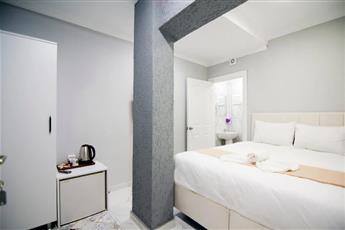 Istanbul Palace Hotel 3*