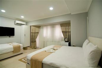 Istanbul Palace Hotel 3*