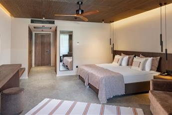 Jacaranda Luxury Resort 5*