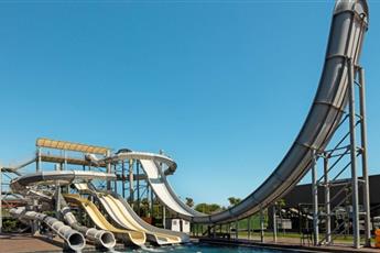 Jacaranda Luxury Resort
