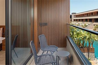 Jacaranda Luxury Resort
