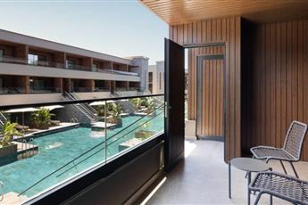 Jacaranda Luxury Resort
