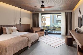 Jacaranda Luxury Resort