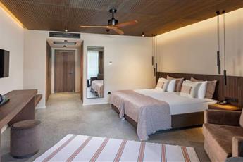 Jacaranda Luxury Resort