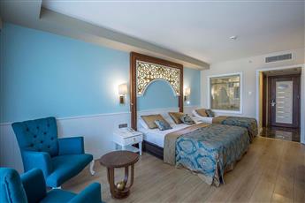 Jadore Deluxe Hotel & Spa