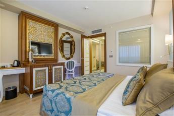 Jadore Deluxe Hotel & Spa