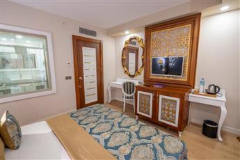 Jadore Deluxe Hotel & Spa