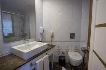 Jadore Deluxe Hotel & Spa