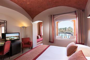 Jaz Makadi Oasis Resort 5*