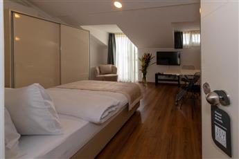 Joy Suite Hotel 3* Joy Suite Hotel 3*