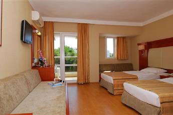 Julian Club Hotel 4*