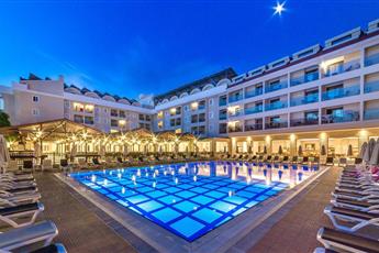 Julian Club Hotel 4*