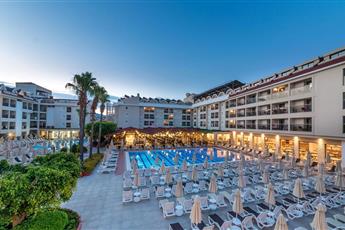 Julian Club Hotel 4*