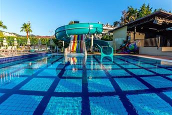 Julian Club Hotel 4*