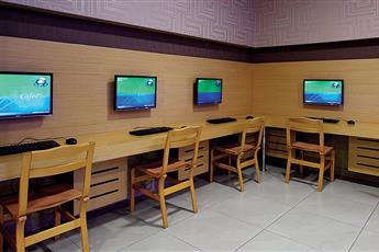 Julian Club Hotel 4*