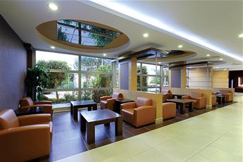 Julian Club Hotel 4*