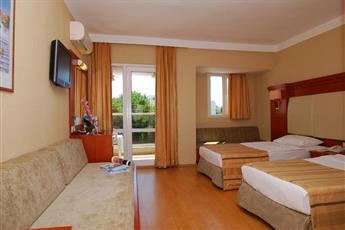 Julian Club Hotel
