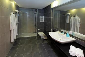 Julian Club Hotel