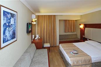 Julian Club Hotel