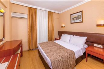 Julian Club Hotel