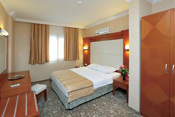 Julian Club Hotel
