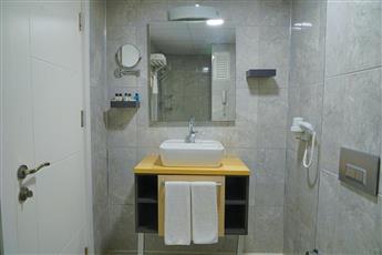 Jura Hotels Lara Resort 5*