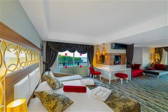Justiniano Deluxe Resort