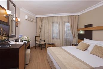 Kandelor Hotel 4*