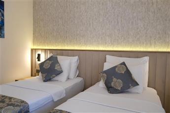 Kandelor Hotel