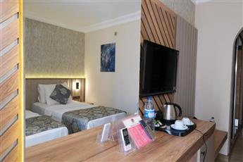 Kandelor Hotel