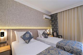Kandelor Hotel