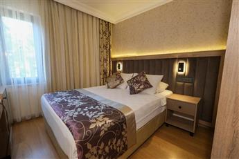 Kandelor Hotel