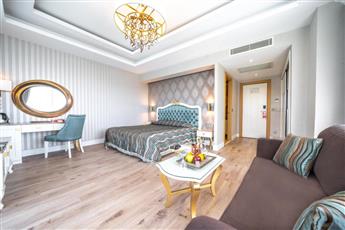 Karmir Resort & Spa