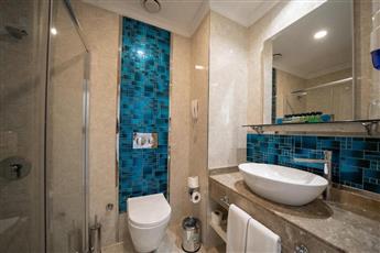 Karmir Resort & Spa