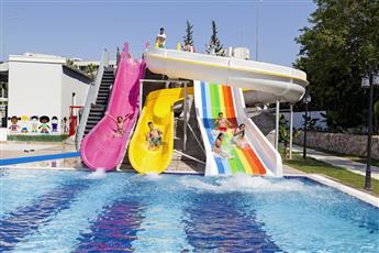 Karmir Resort & Spa