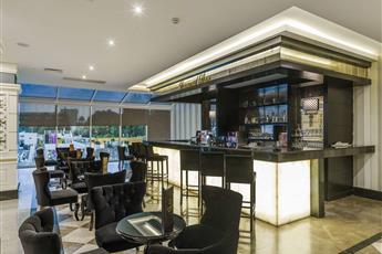 Karmir Resort & Spa