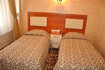 Kaya Madrid Hotel 3*