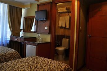 Kaya Madrid Hotel 3*