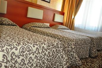 Kaya Madrid Hotel 3*